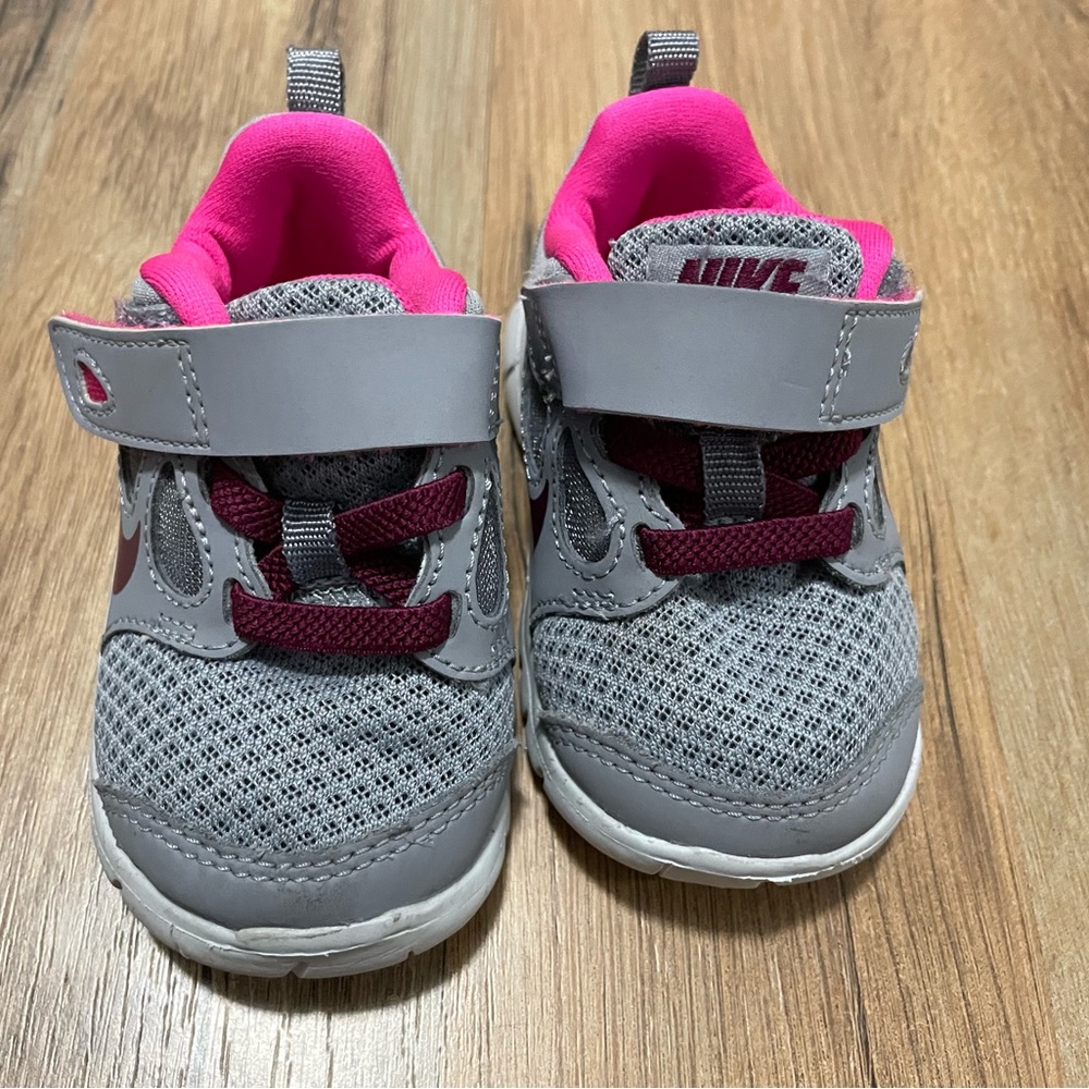4c Nike Sneakers